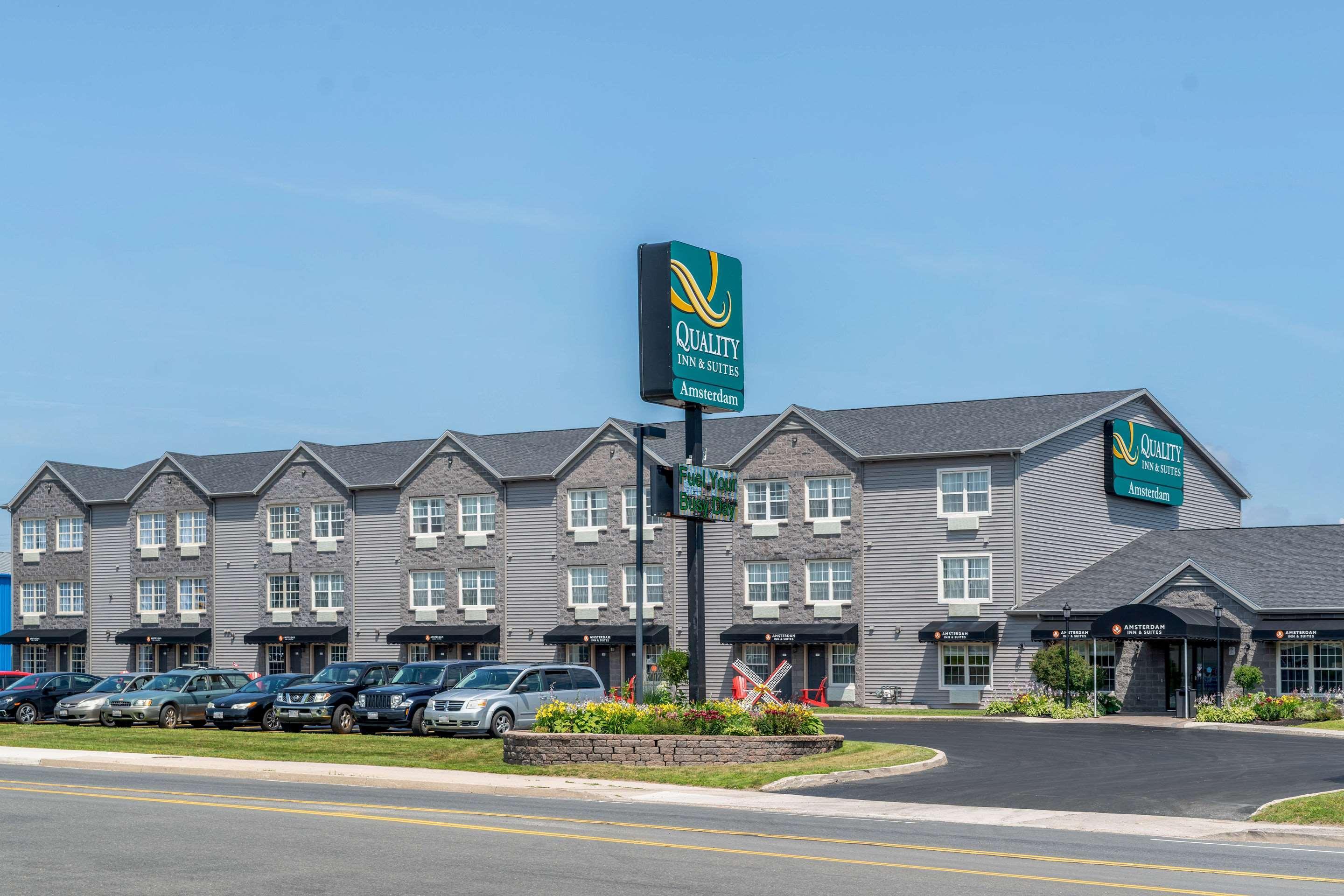 Quality Inn & Suites Amsterdam Fredericton Exterior photo