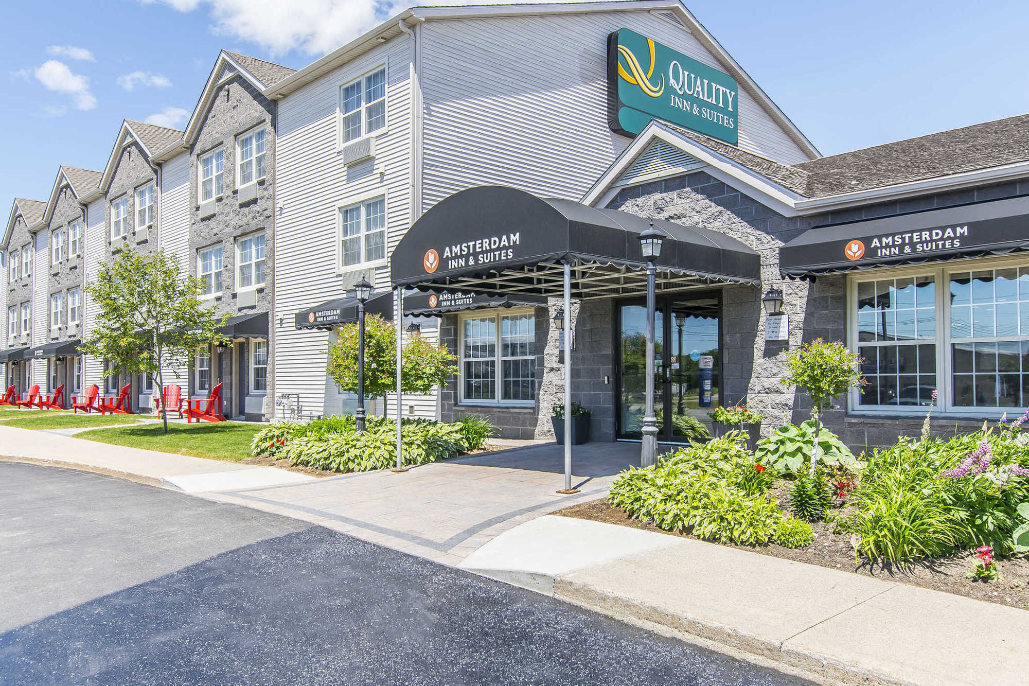 Quality Inn & Suites Amsterdam Fredericton Exterior photo