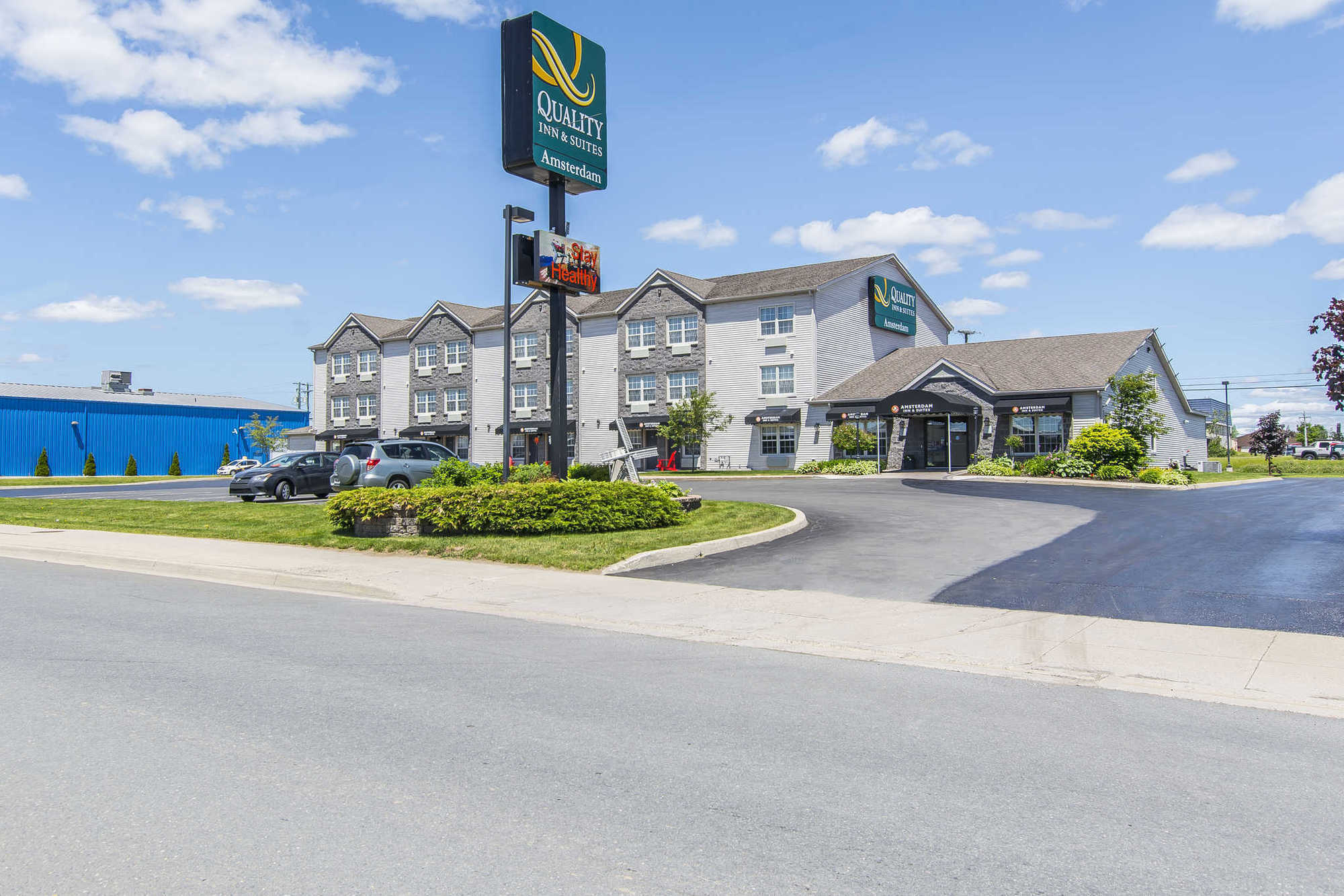 Quality Inn & Suites Amsterdam Fredericton Exterior photo